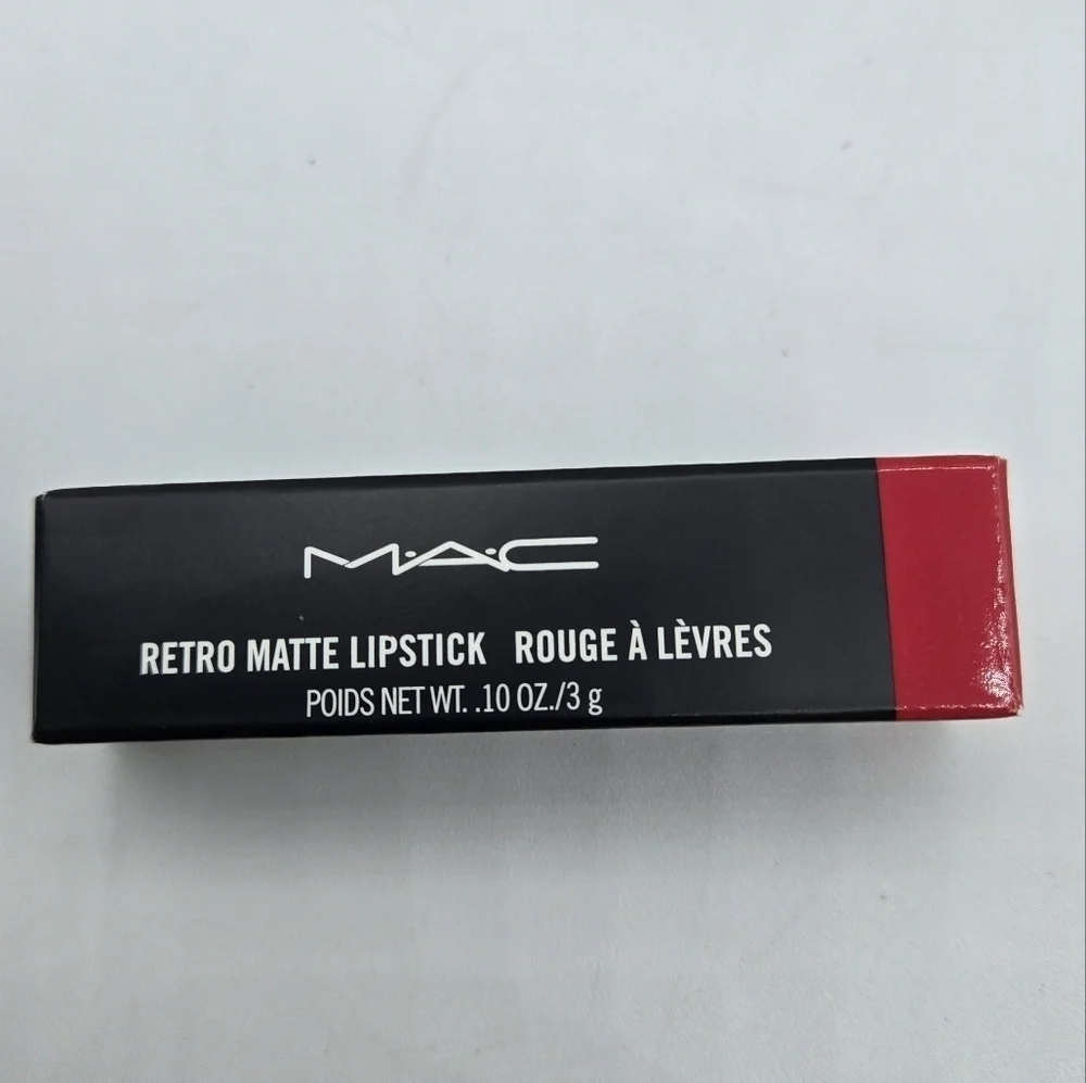 MAC Relentlessly Red 706 Retro Matte Lipstick